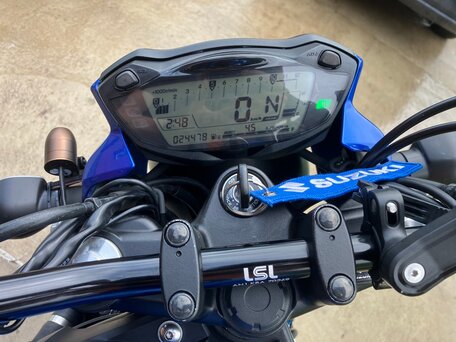 2017 Suzuki SV 650, синий, 550000 рублей, вид 3