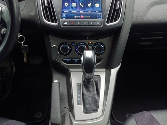 2014 Ford Focus III, коричневый, 870000 рублей - вид 7