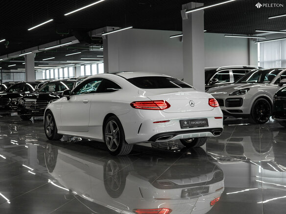 2017 Mercedes-Benz C-Класс 180 IV (W205), белый, 2600000 рублей - вид 5