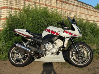 2011 Yamaha FZ1, белый, 700000 рублей, вид 2