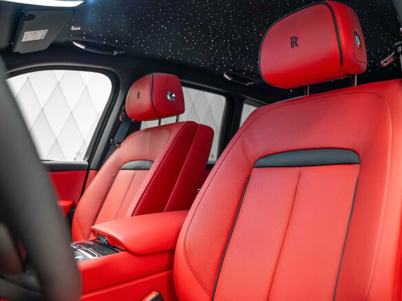 2025 Rolls-Royce Cullinan Black Badge I Рестайлинг (Series II), серый, 69100000 рублей - вид 10