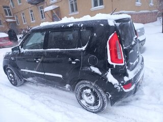 2013 Kia Soul I Рестайлинг, чёрный, 950000 рублей, вид 3