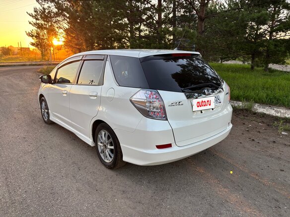 2011 Honda Fit Shuttle I, белый, 880000 рублей - вид 9