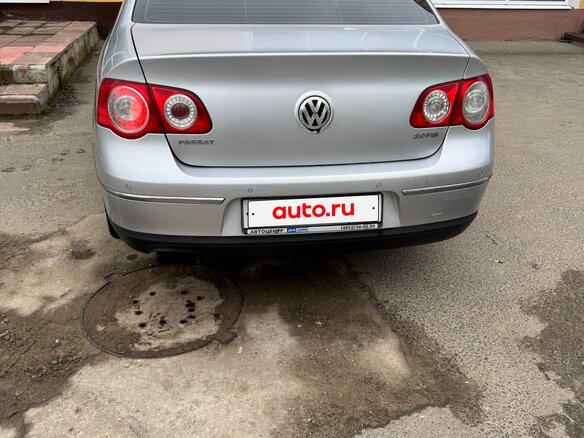 2005 Volkswagen Passat B6, серый, 600000 рублей - вид 3