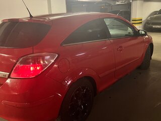 2005 Opel Astra GTC H, красный, 245000 рублей, вид 4