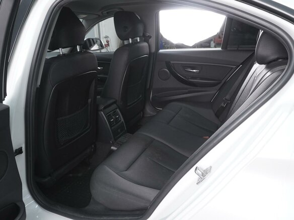 2017 BMW 3 серии 318i VI (F3x) Рестайлинг, белый, 1770000 рублей - вид 10