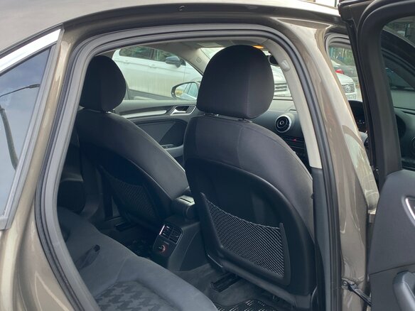 2015 Audi A3 III (8V), коричневый, 1650000 рублей - вид 17