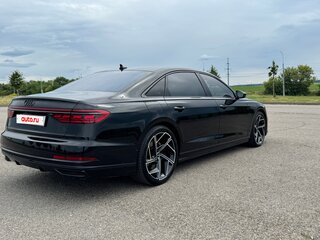 2022 Audi A8 Long 55 TFSI IV (D5), чёрный, 7000000 рублей, вид 4