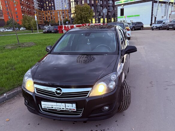 2012 Opel Astra H Рестайлинг, чёрный, 650000 рублей - вид 2