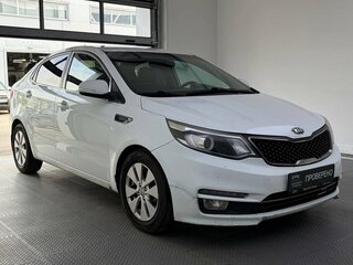 2016 Kia Rio III Рестайлинг, белый, 740000 рублей, вид 3