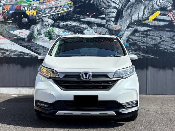 2022 Honda Freed II Рестайлинг, белый - вид 1