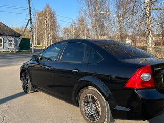 2009 Ford Focus II Рестайлинг, чёрный, 650000 рублей, вид 5