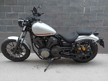 2019 Yamaha XV950 Bolt, серый, 749000 рублей, вид 2