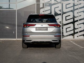 2023 Mitsubishi Outlander IV, серый, 4675000 рублей, вид 4