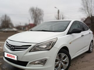 2016 Hyundai Solaris I Рестайлинг, белый, 530000 рублей, вид 3