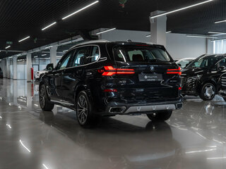 2024 BMW X5 Long 30Li IV (G05/G18) Рестайлинг, чёрный, 8550000 рублей, вид 4