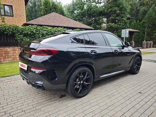 2021 BMW X6 30d III (G06), чёрный, 7749000 рублей, вид 4