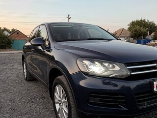 2010 Volkswagen Touareg II, синий, 2000000 рублей, вид 4