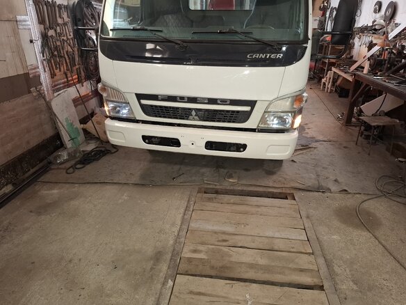 2010 Fuso (Mitsubishi) Canter, белый, 4700000 рублей - вид 5