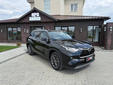 Toyota Highlander IV (XU70)
