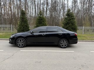 2018 Toyota Camry VII (XV50) Рестайлинг 2, чёрный, 2020000 рублей, вид 4