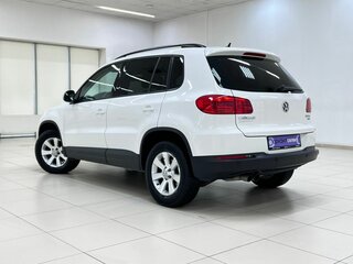 2013 Volkswagen Tiguan I Рестайлинг, белый, 1530000 рублей, вид 4