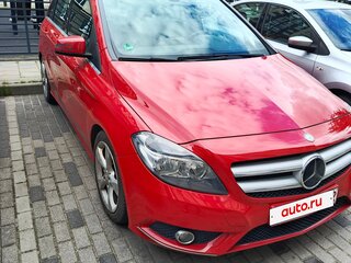 2014 Mercedes-Benz B-Класс 180 CDI II (W246) Рестайлинг, красный, 550000 рублей, вид 2