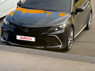 2023 Toyota Camry VIII (XV70) Рестайлинг, чёрный, 4000000 рублей, вид 1