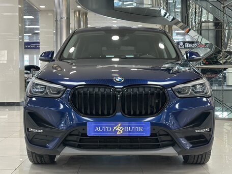 2019 BMW X1 20i xDrive II (F48) Рестайлинг, синий, 3099000 рублей, вид 2