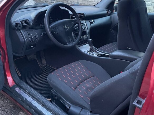 2003 Mercedes-Benz C-Класс 180 II (W203), красный, 600000 рублей - вид 9