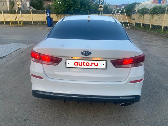 2019 Kia Optima IV Рестайлинг, белый, 1290000 рублей - вид 5