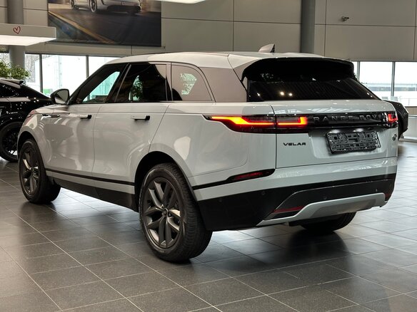 2025 Land Rover Range Rover Velar I Рестайлинг, серый, 9090000 рублей - вид 5