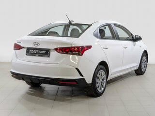 2022 Hyundai Solaris II Рестайлинг, белый, 1345000 рублей, вид 5