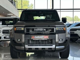 2025 Toyota Land Cruiser Prado 250 Series, серебристый, 10980000 рублей, вид 2