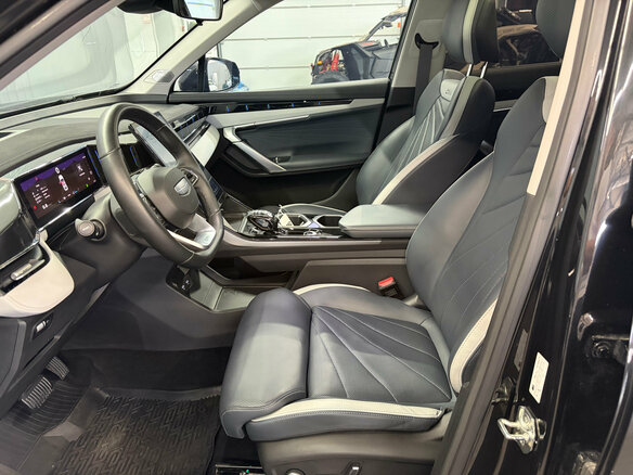 2024 Geely Atlas II, чёрный, 2677000 рублей - вид 11
