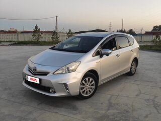 2013 Toyota Prius Alpha I (ZVW40/41), серый, 1260000 рублей, вид 1