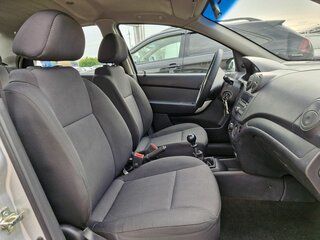 2010 Chevrolet Aveo I Рестайлинг, серебристый, 327000 рублей, вид 5