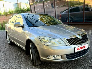 2012 Skoda Octavia II (A5) Рестайлинг, серый, 825000 рублей, вид 2