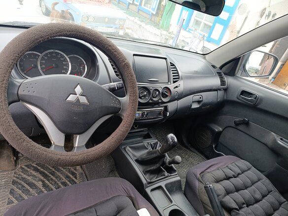 2013 Mitsubishi L200 IV, чёрный, 1650000 рублей - вид 4