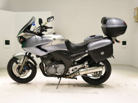 2005 Yamaha TDM900, серебристый, 450000 рублей, вид 3