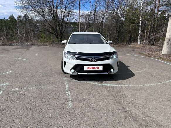 2015 Toyota Camry VII (XV50) Рестайлинг, белый - вид 1