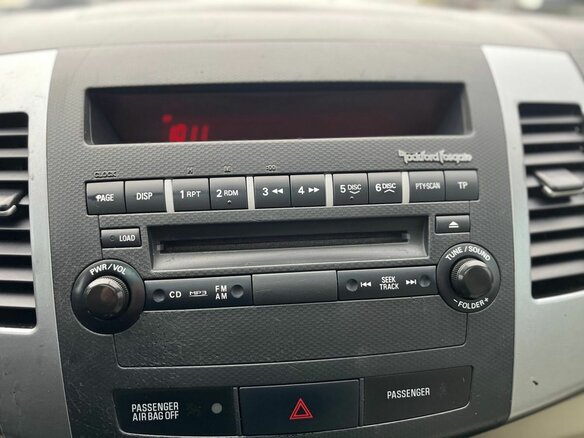 2008 Mitsubishi Outlander II, бежевый - вид 14