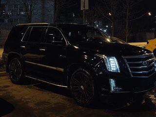 2018 Cadillac Escalade IV, чёрный, 5200000 рублей, вид 3