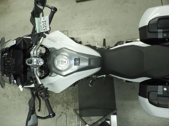2020 BMW F 900 XR, серебристый, 798000 рублей - вид 8