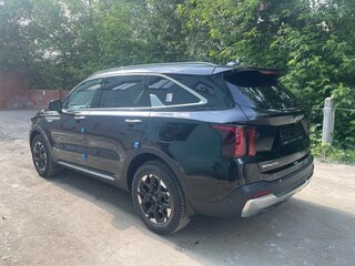 2024 Kia Sorento IV Рестайлинг, чёрный, 5900000 рублей, вид 3