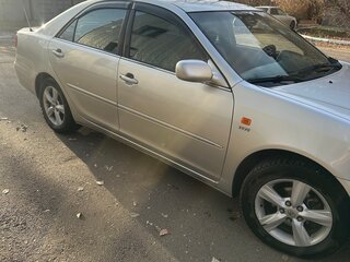 2004 Toyota Camry V (XV30) Рестайлинг, серебристый, 760000 рублей, вид 3