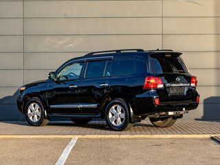 2015 Toyota Land Cruiser 200 Series Рестайлинг 1, чёрный, 3795000 рублей, вид 4