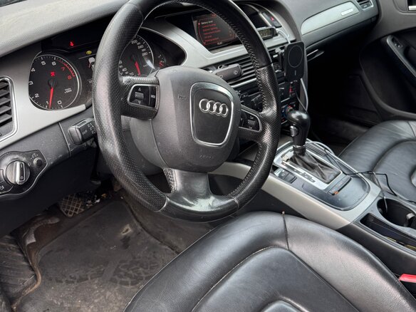 2010 Audi A4 IV (B8), чёрный, 1100000 рублей - вид 5