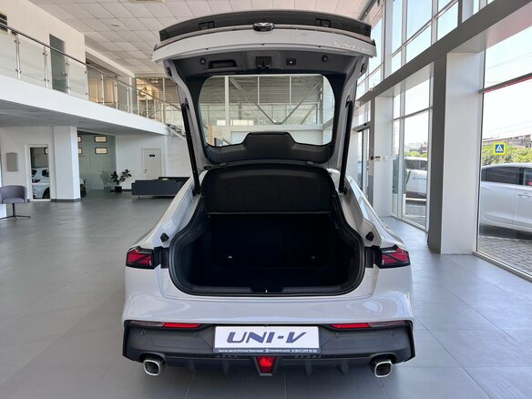 2024 Changan UNI-V I, серый, 3139900 рублей - вид 4
