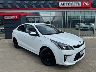 2020 Kia Rio IV, белый, 979900 рублей, вид 1